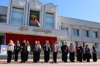 Фото: В Свислочи прошло праздничное мероприятие, посвященное государственным символам Беларуси