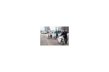 Фото: Зима идет — запасайся, народ!