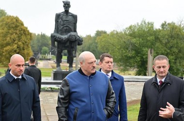 Фото: Как Хатынь стала символом скорби и почему у Александра Лукашенко особое отношение к таким знаковым местам