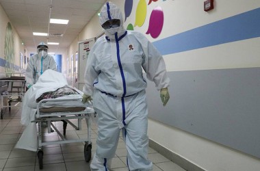 Фото: Россия заняла третье место в мире по числу заразившихся COVID-19