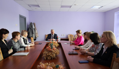 Фото: Обсудили концепцию обновленной программы партии