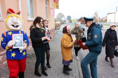 Фото: Республиканская профилактическая акция «Не прожигай свою жизнь» проходит в Свислочском районе