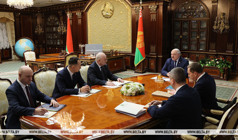 Фото: Александр Лукашенко: всякая финансовая деятельность должна быть подчинена интересам экономики