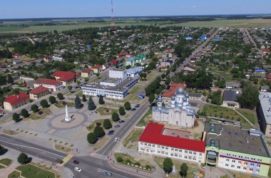 Фото: В связи с погодными условиями произошли изменения в программе торжественных мероприятий, посвященных Дню освобождения Свислоччины от немецко-фашистских захватчиков