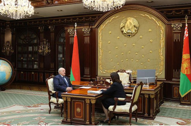 Фото: Законотворчество, работа с населением и выборы. Александр Лукашенко провел встречу с главой Совета Республики
