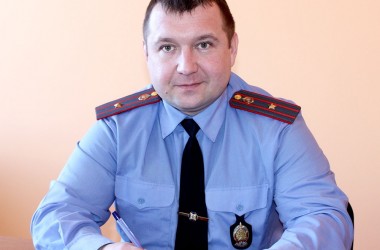 Фото: «Прямая линия» с начальником Свислочского отдела Департамента охраны МВД Республики Беларусь майором милиции Валерием Алиферовичем 