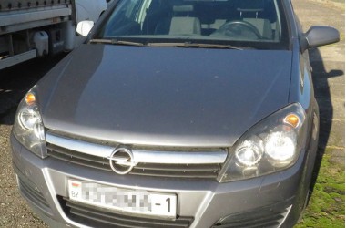 Фото: Попытка ввезти Opel Astra с «перебитым» VIN-номером выявлена таможенниками в пункте пропуска «Берестовица»