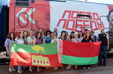 Фото: Сегодня активисты района посетили проект «Поезд Победы»