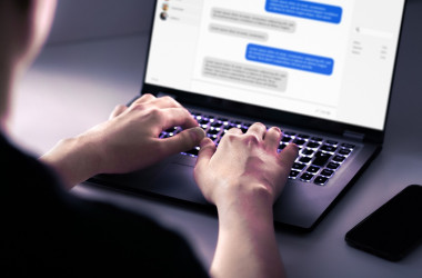 Фото: Мошеннические схемы в интернете становятся все более убедительными. Рассказываем, как не попасть на удочку злоумышленников