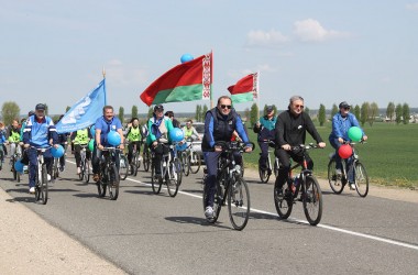 Фото: Велосипедный пробег, который прошел по улицам райцентра собрал множество участников (+ видео) 
