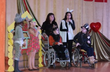Фото: Спортсмены-паралимпийцы приняли участие в мероприятии, посвященном Международному дню инвалидов