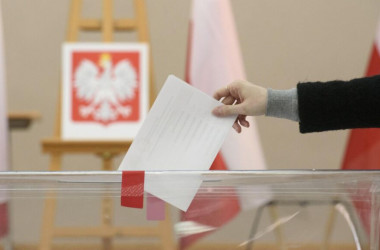 Фото: Манипуляция избирателями и пивные вечеринки. Польская элита превратила выборы в настоящий фарс
