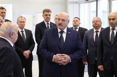 Фото: "Меня уговаривали продать и закрыть предприятия". Александр Лукашенко рассказал, как и зачем Беларусь сохранила свою микроэлектронику