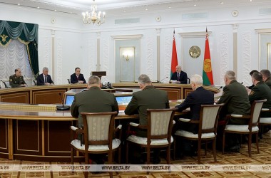 Фото: "Важнейшая наша задача - извлекать уроки". Лукашенко рассказал об обстановке вокруг Беларуси