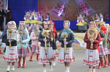 Фото: В Сморгони проходит областной фестиваль-ярмарка тружеников села «Дожинки-2019»