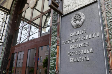 Фото: Комитет госконтроля области проводит «горячую линию» по вопросам организации летней оздоровительной кампании