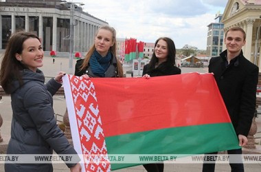 Фото: В Беларуси празднуют День Государственного герба и Государственного флага