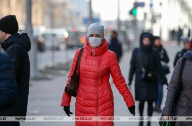 Фото: Minister: Belarusians will have enough masks, disinfectants