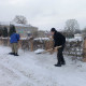 Фото: Незанятых заняли уборкой снега