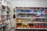 Фото: Подарки выбираем, друзей поздравляем