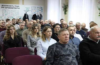 Фото: С профессиональным праздником, вас энергетики 
