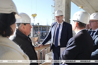 Фото: Владимир Караник о новой больнице в Гродно: графики стройки и оснащения будут синхронизированы