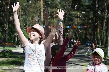 Фото: Детские летние лагеря с круглосуточным пребыванием начнут работать с 15 июня, школьные - с 1 июня