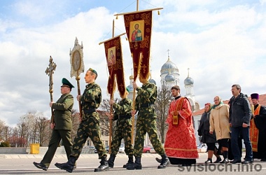 Фото: Крестный ход  в честь Великой Победы