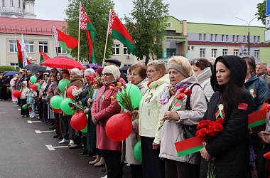 Фото: В Свислочи прошел торжественный митинг, посвященный Дню Победы