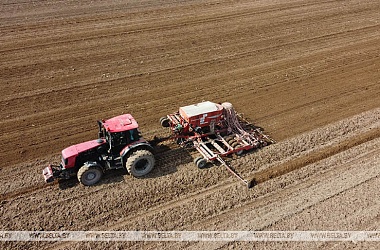 Фото: Spring planting in Belarus 82.7% complete