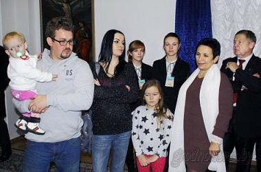 Фото: В Гродно встретили 50-тысячного безвизового туриста. Юбилейным гостем Принеманского края стала восьмилетняя Паулина из польского города Августова