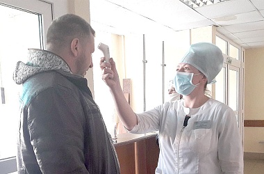 Фото: Медики: оставайтесь дома, чтобы помочь нам