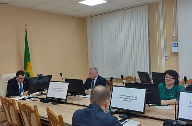 Фото: На планерке у председателя райисполкома: «О районном субботнике, безопасности на водоемах»