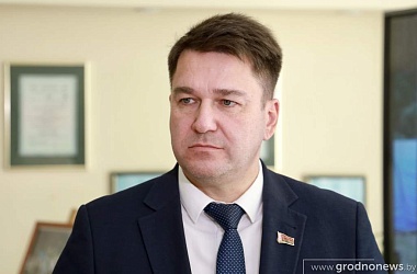 Фото: Виктор Пранюк, заместитель председателя Гродненского областного исполнительного комитета: «Мы никогда не забудем, какой ценой завоевано наше мирное небо»