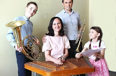 Фото: Трубач  и цимбалистка
