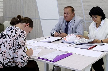 Фото: Вузы Беларуси начинают прием документов от абитуриентов