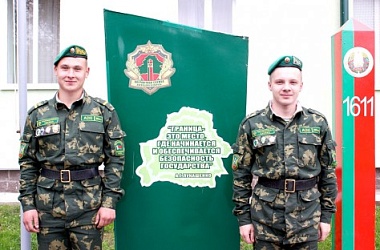 Фото: Служили  два товарища...