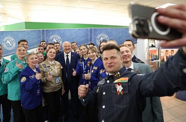 Фото: Перезагрузка с Оманом, замысел обороны, государственный частник и яростный стройотряд. Итоги недели Президента