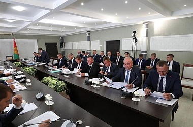 Фото: Александр Лукашенко в Шклове: тема сегодняшнего дня – порядок и дальнейшее реформирование сельского хозяйства