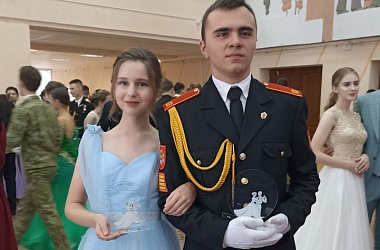 Фото: Свислочские школьники приняли участие в областном осеннем балу для учащихся 10–11 классов военно-патриотического профиля 
