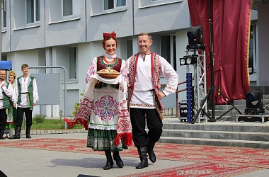 Фото: На Свіслацкім кірмашы песні льюцца ад душы!