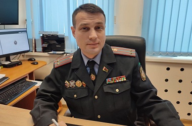 Фото: Обсуждаем главные события недели с заместителем начальника Свислочского РОВД  по идеологической работе и кадровому обеспечению Станиславом Шутовичем 