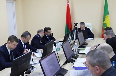 Фото: Все силы на исправление ситуации