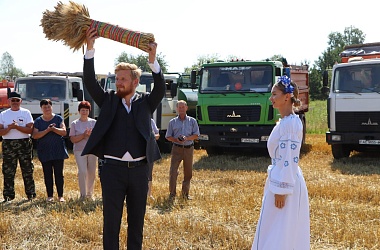 Фото: Спелая ніва чакае хлебароба