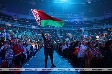 Фото: Представительницы Свислоччины делятся мнением о республиканском форуме "Женщины за Беларусь"