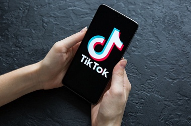 Фото: TikTok оказался для мозга не менее вредным, чем алкоголь