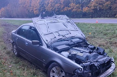 Фото: В Лидском районе в результате ДТП пострадала пенсионерка: в нее попало отлетевшее колесо автомобиля