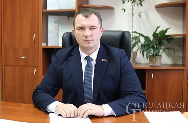 Фото: Стихия и качество воды. Субботнюю прямую линию с населением района провел председатель райисполкома Андрей Грицкевич