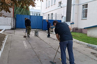 Фото: К общественно полезному труду на Свислоччине привлечены лица, состоящие на учетах в уголовно-исполнительной инспекции Свислочского ОВД.