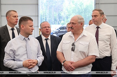 Фото: Лукашенко обещал "Кроноспану" поддержку в строительстве мебельной фабрики